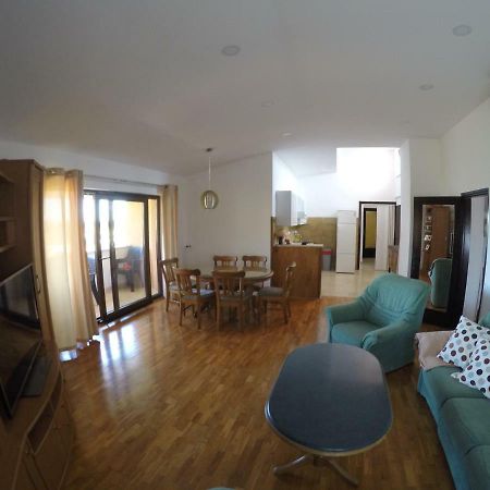 Apartman Koralj Apartment Pula Exterior photo