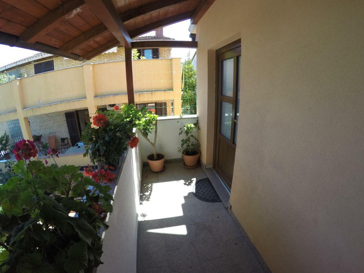 Apartman Koralj Apartment Pula Exterior photo