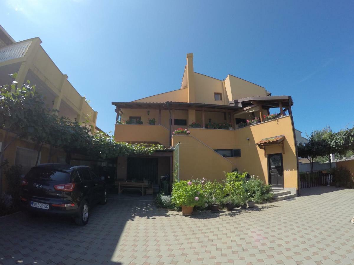 Apartman Koralj Apartment Pula Exterior photo