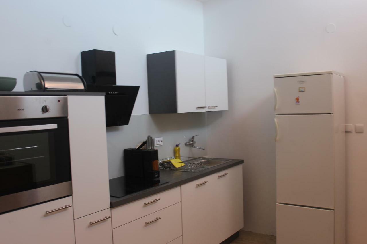 Apartman Koralj Apartment Pula Exterior photo